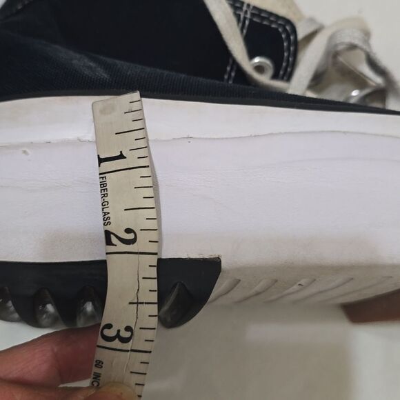 Converse Run Star Hike Hi Women's Size 12.5 Mens 11 Black White Gum Sneakers - Picture 5 of 10